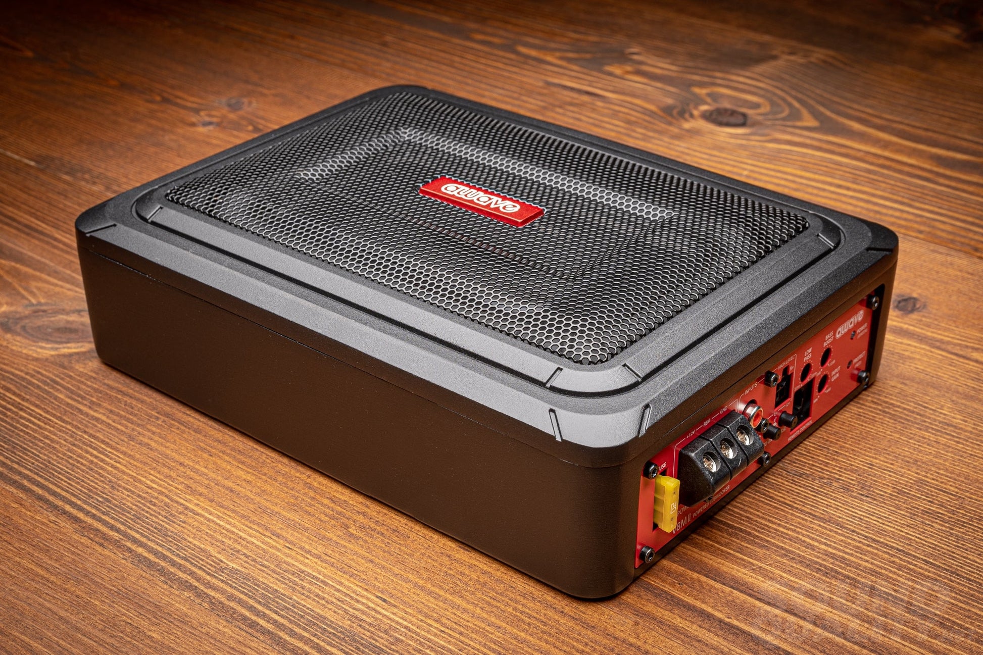 Awave V8M Ii 6X8 Active Mini Subwoofer