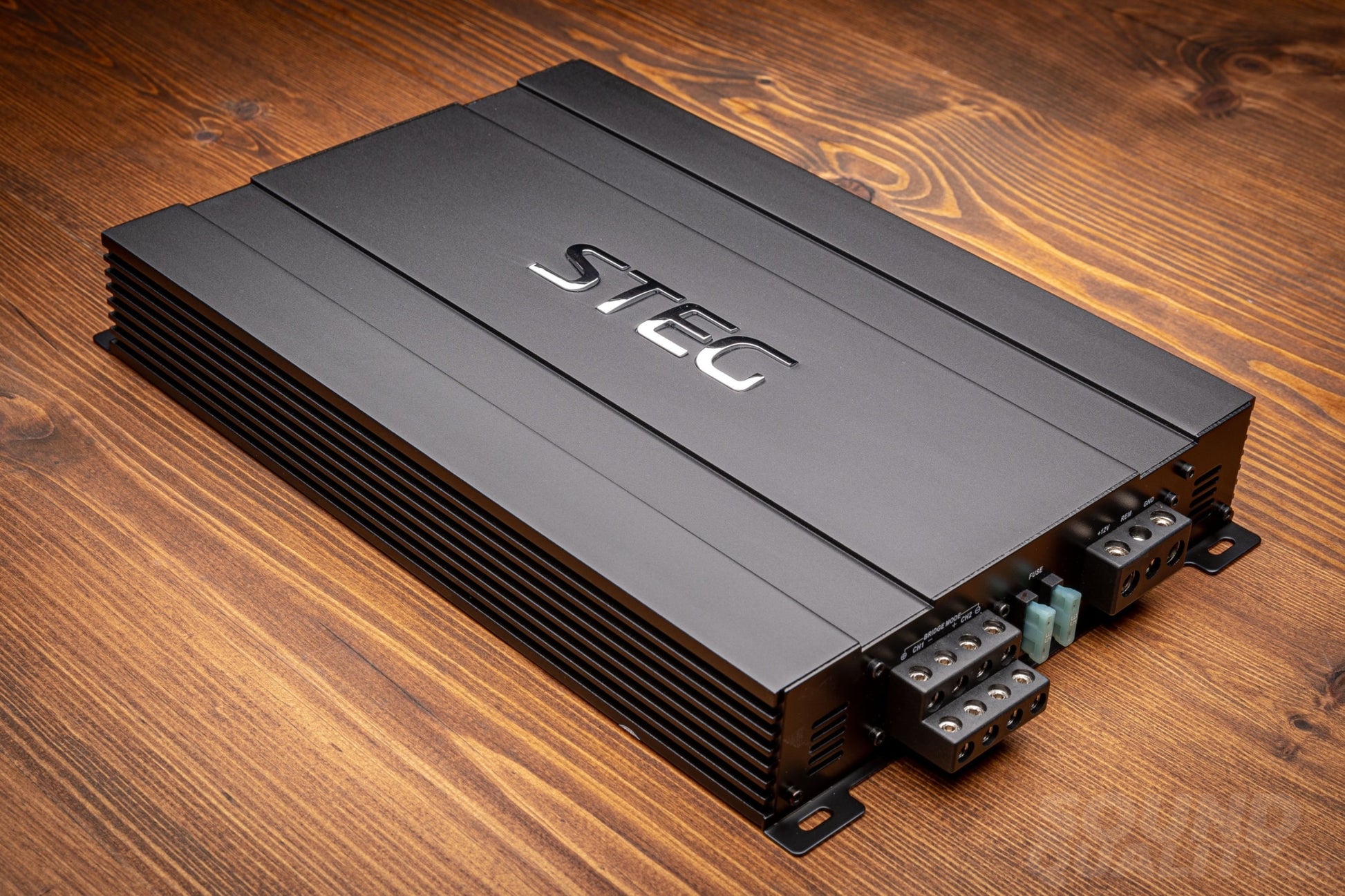 Steg St401 4-Channel Amplifier