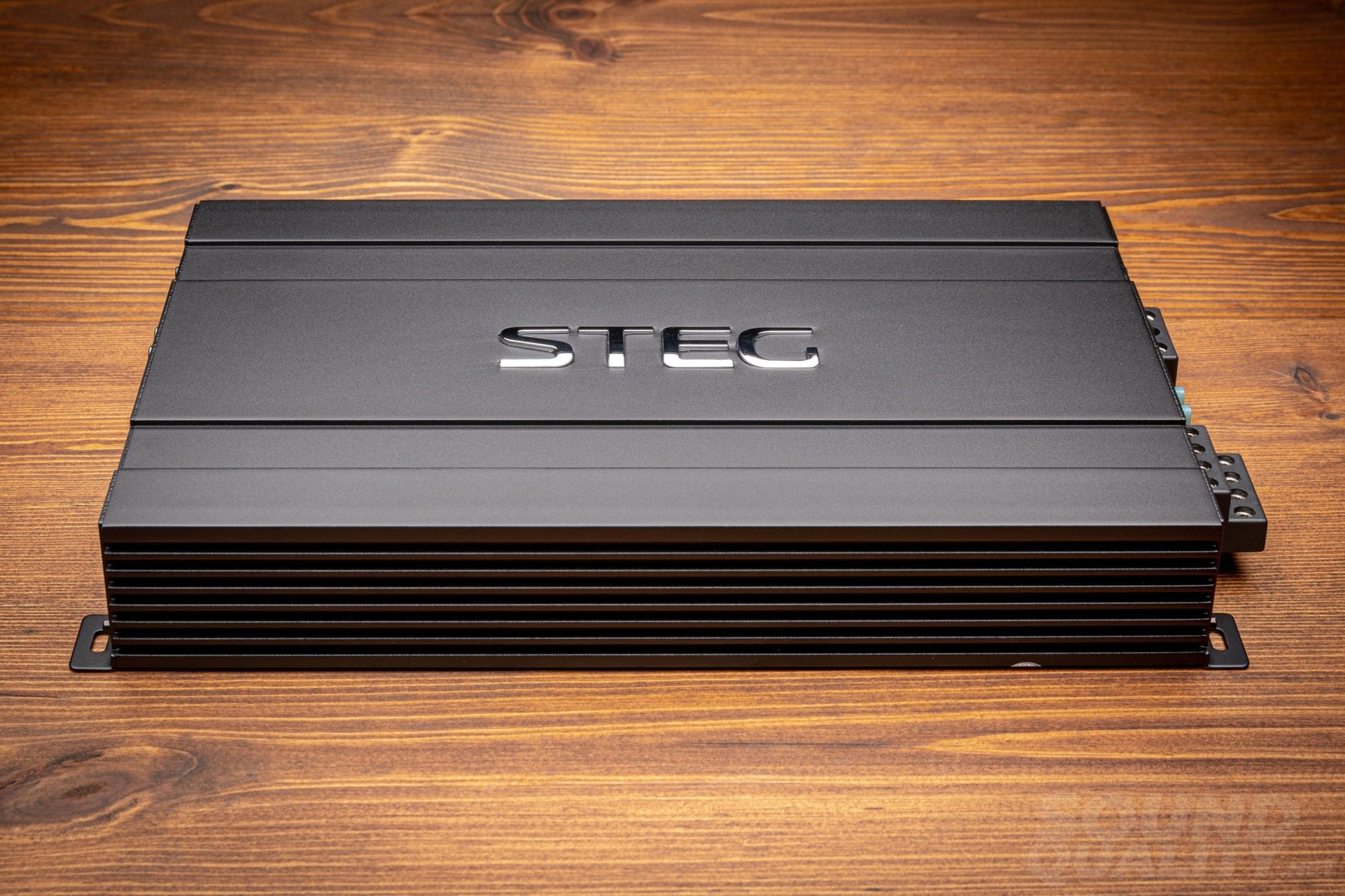 Steg St401 4-Channel Amplifier